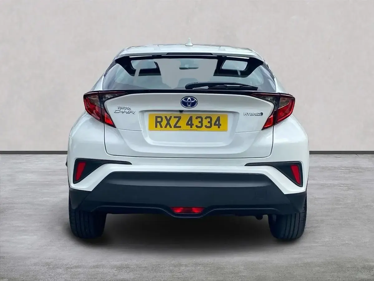 Used Toyota C-HR 2022 White SUV