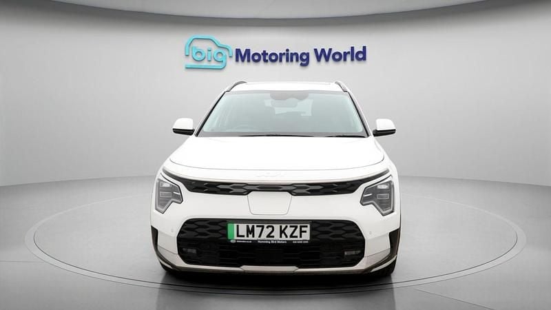 Used Kia e-Niro 147 kW (201 HP) 2023 White SUV