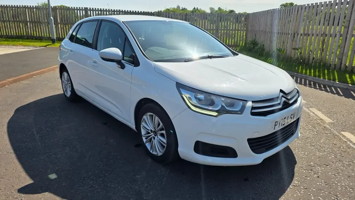 Used Citroën C4 Feel 2015 White Hatchback