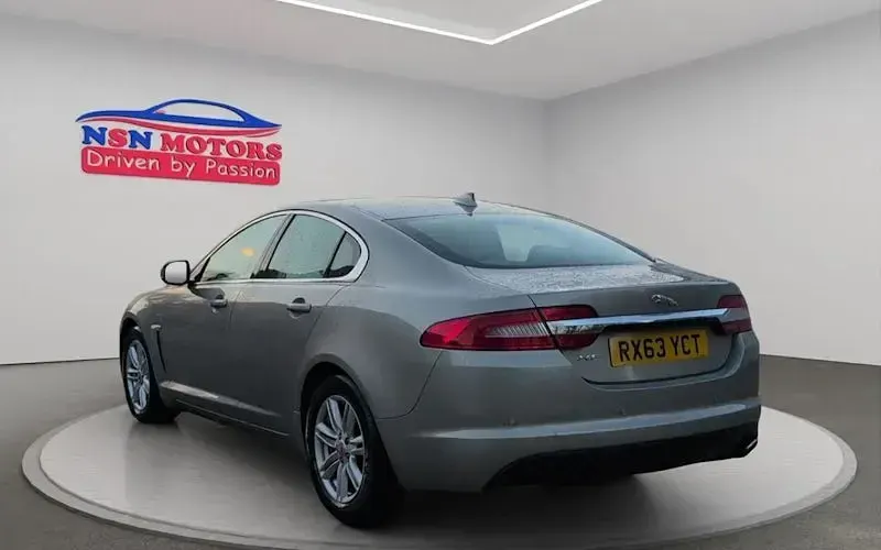 Used Jaguar XF Luxury 200 HP (147 kW) 2015 Sedan