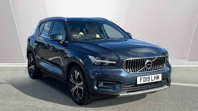 Used 2019 Volvo XC40 Inscription SUV | £23,950 (A bit pricey) - Image 1/3