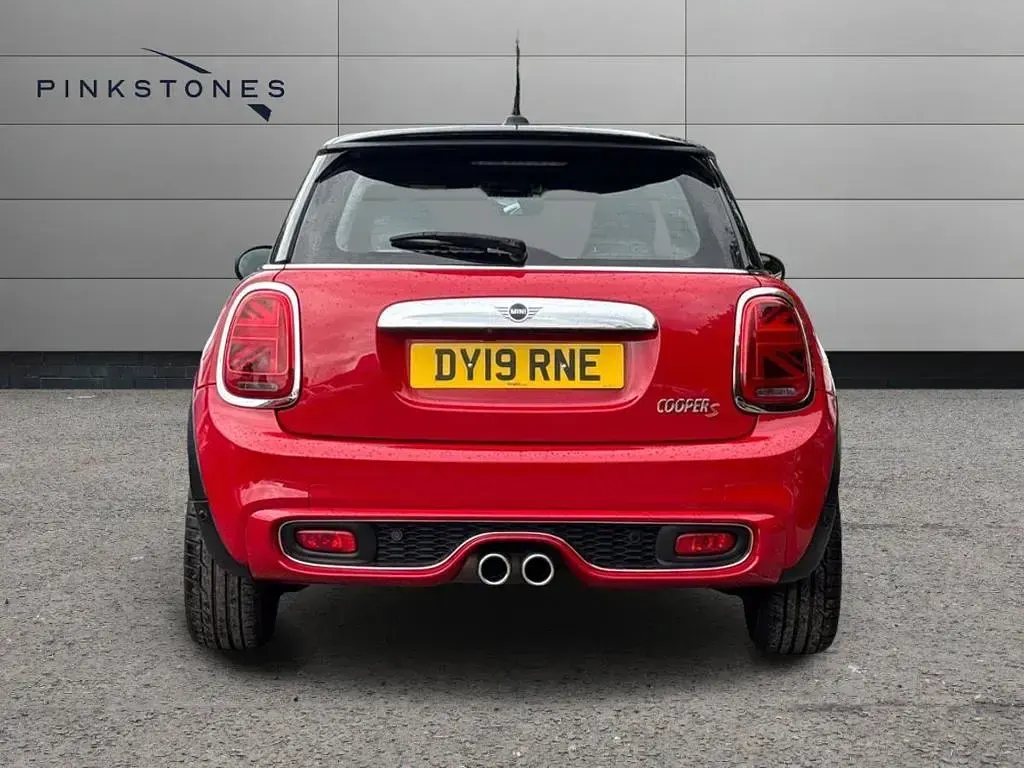 Used Mini Cooper S Exclusive 2019 Red Hatchback