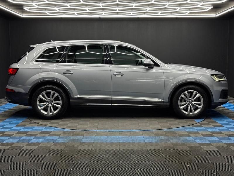 Używany Audi Q7 Sport 2020 Srebrny SUV