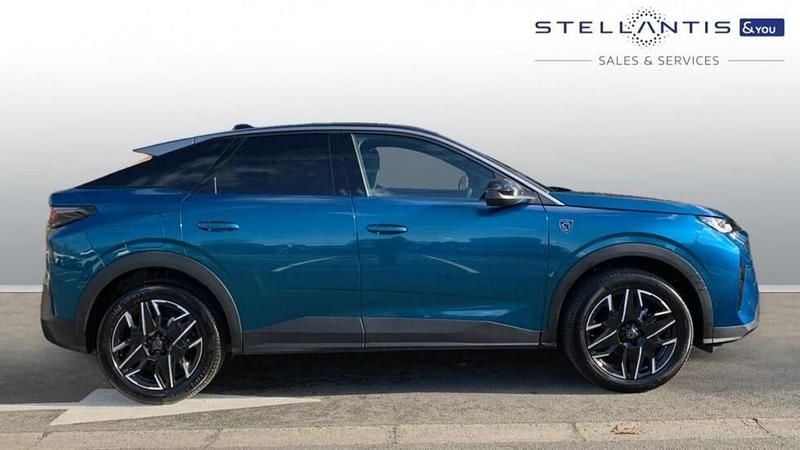 Blue Used 2024 Peugeot 3008 GT SUV | £26,615 - Image 1/4
