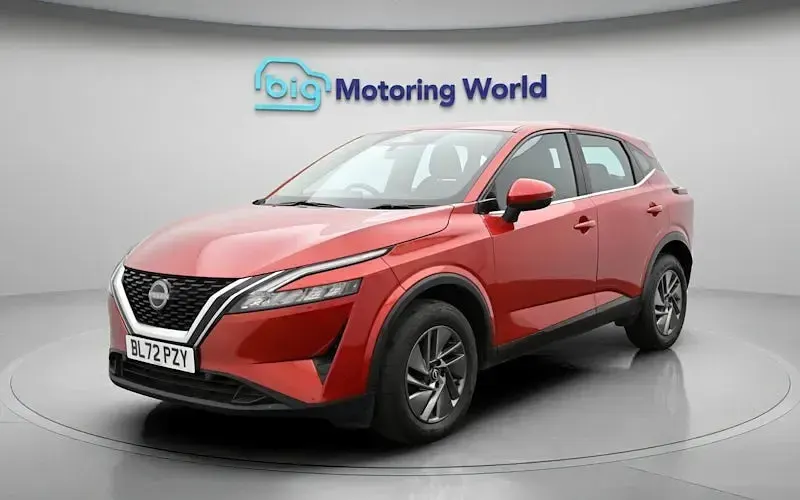 Gebraucht Nissan Qashqai Acenta Premium 140 PS (102 kW) 2023 Rot SUV