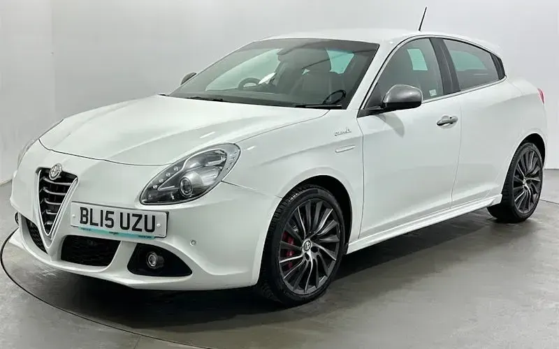 Used Alfa Romeo Giulietta Quadrifoglio Verde 170 HP (125 kW) 2015 White Hatchback