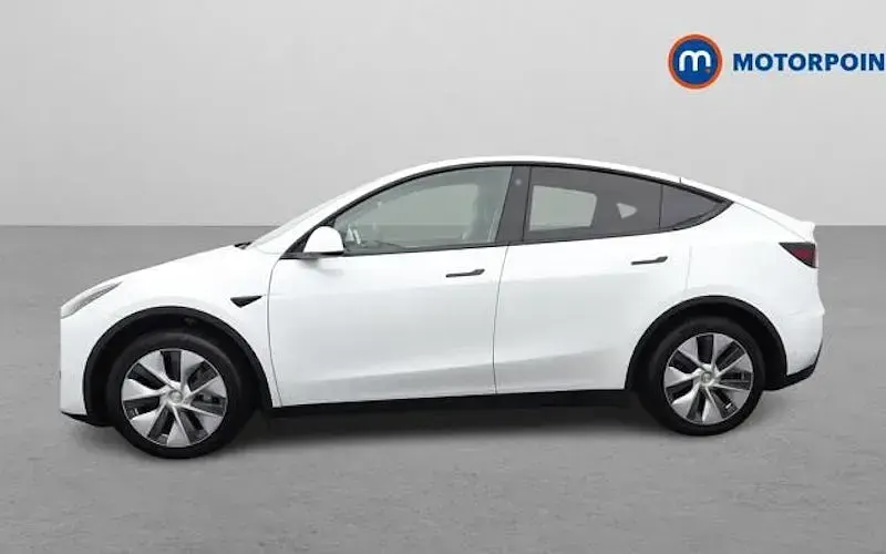 Used Tesla Model Y Standard Range 219 kW (299 HP) 2024 White SUV