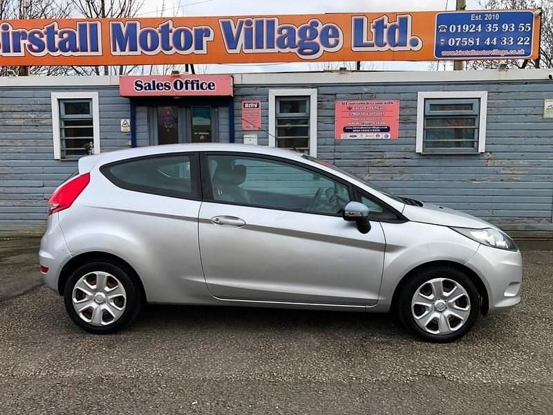 Used Ford Fiesta Style 82 HP (60 kW) 2009 Silver Hatchback