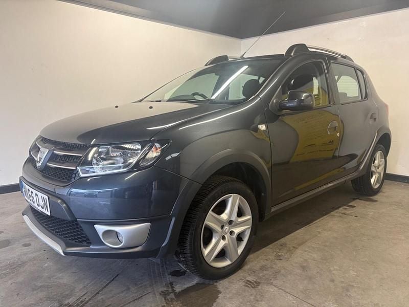 Used Dacia Sandero Lauréate 90 HP (66 kW) 2016 Grey Hatchback