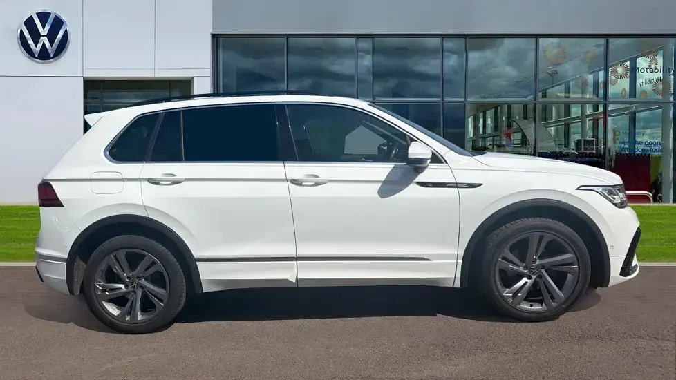Used VW Tiguan R-line Edition 150 HP (110 kW) 2023 Pure white SUV