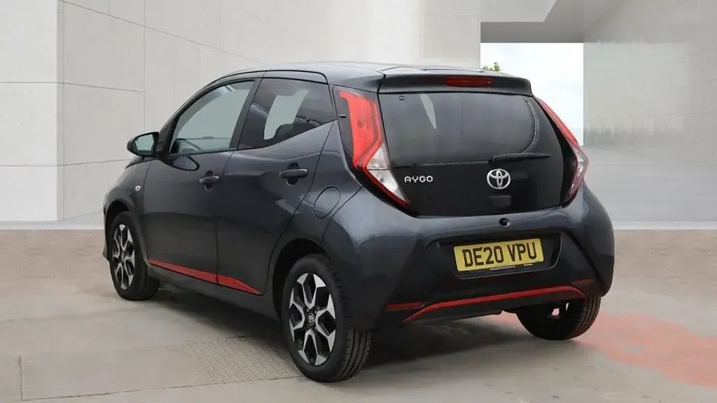 Used Toyota Aygo Trend 71 HP (52 kW) 2020 Grey Hatchback