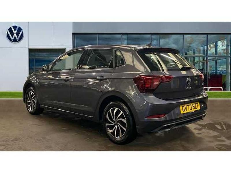 Used VW Polo Life 80 HP (58 kW) 2023 Smokey grey metallic Hatchback