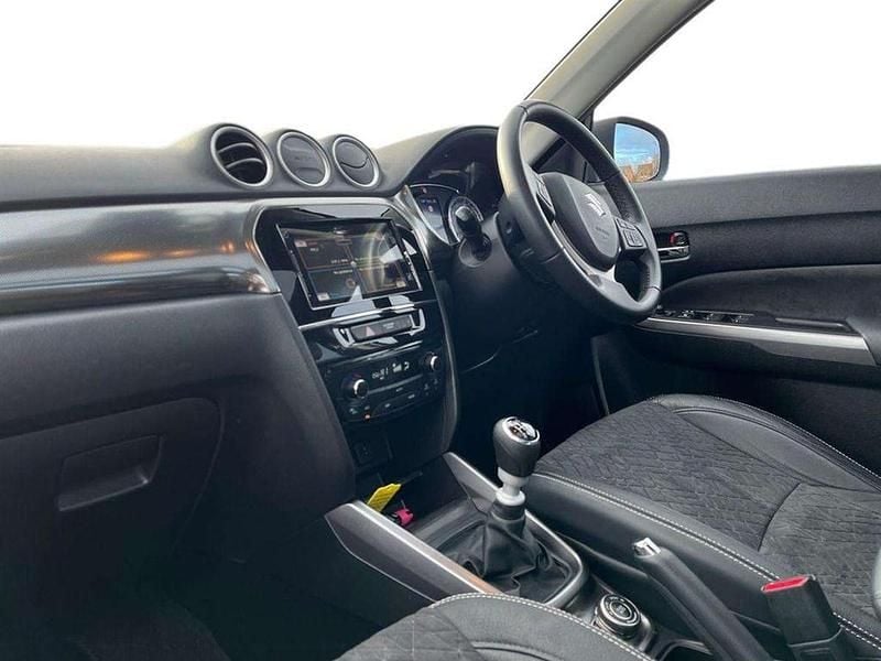 Used Suzuki Vitara SZ5 129 HP (94 kW) 2022 White SUV