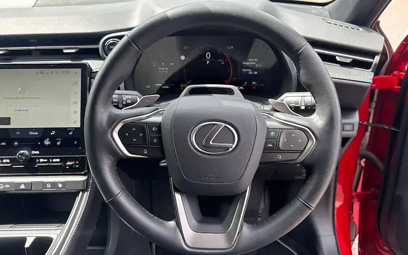 Used Lexus LBX 136 HP (100 kW) 2025 Red SUV