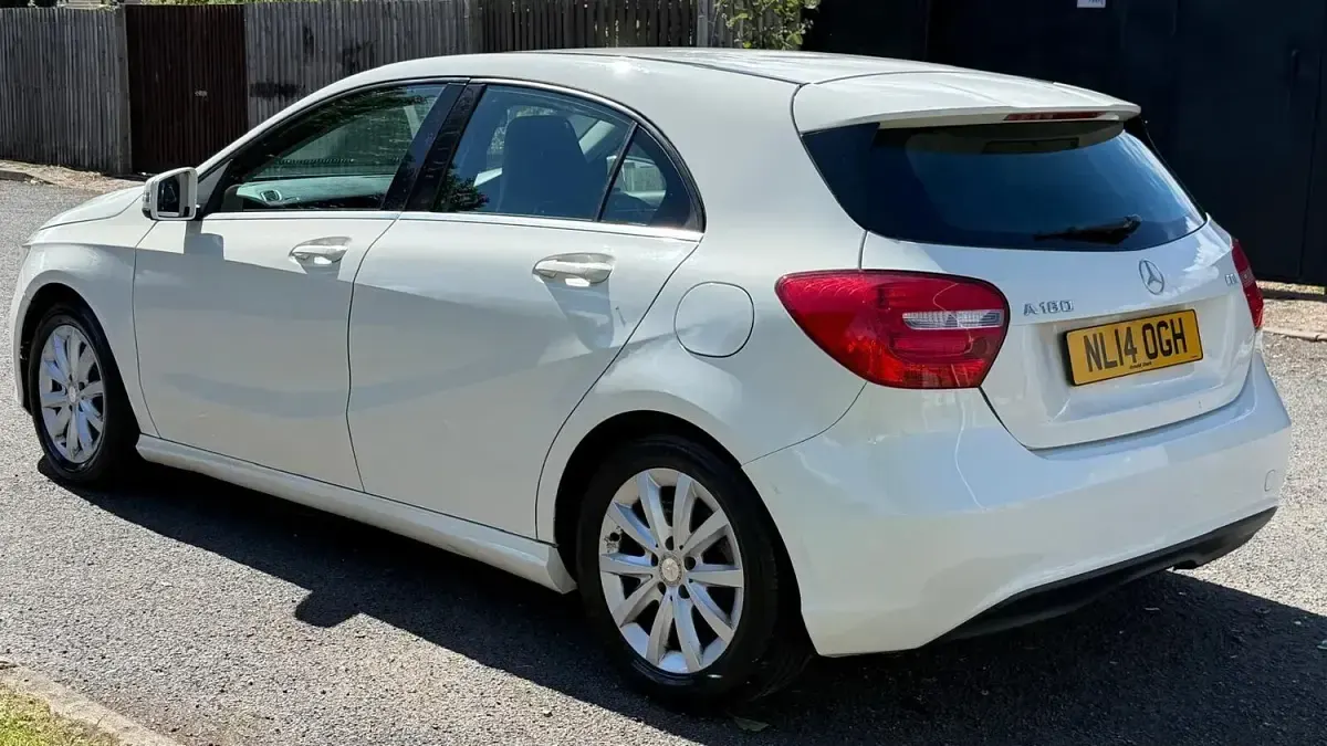 Used Mercedes A180 SE 2014 White Hatchback