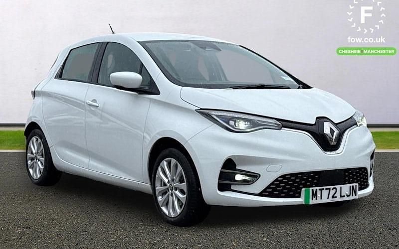 Used Renault Zoe Version S 100 kW (136 HP) 2022 White Hatchback