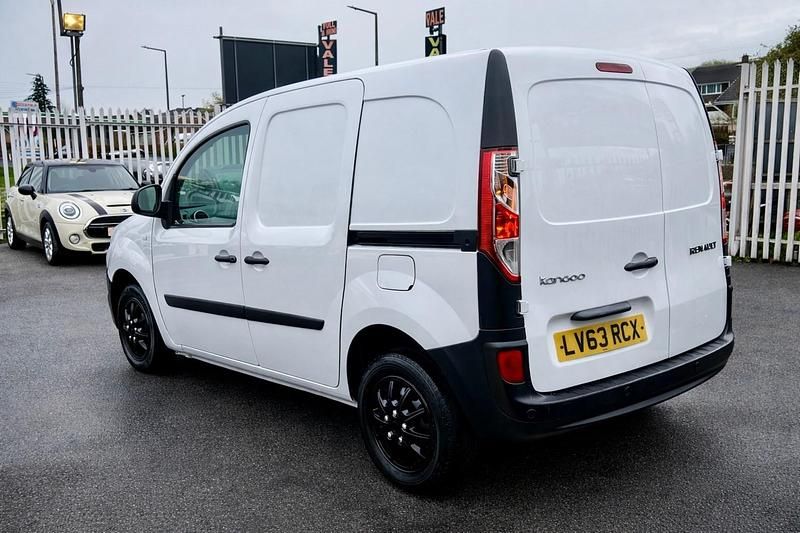 Used Renault Kangoo 2013 White MPV