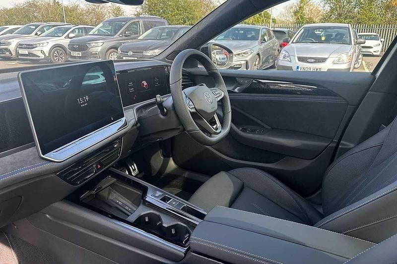 Used VW Passat R-line 272 HP (200 kW) 2025 Diabase grey Estate