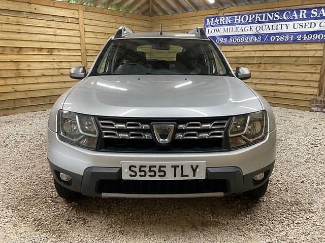 Used Dacia Duster Prestige 110 HP (80 kW) 2017 Silver SUV