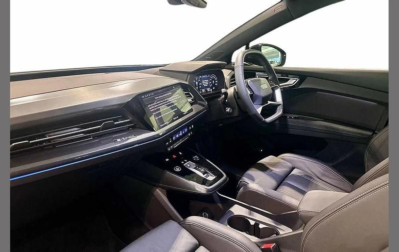 Used Audi Q4 Sportback e-tron Black Edition 206 kW (281 HP) 2025 Blue SUV