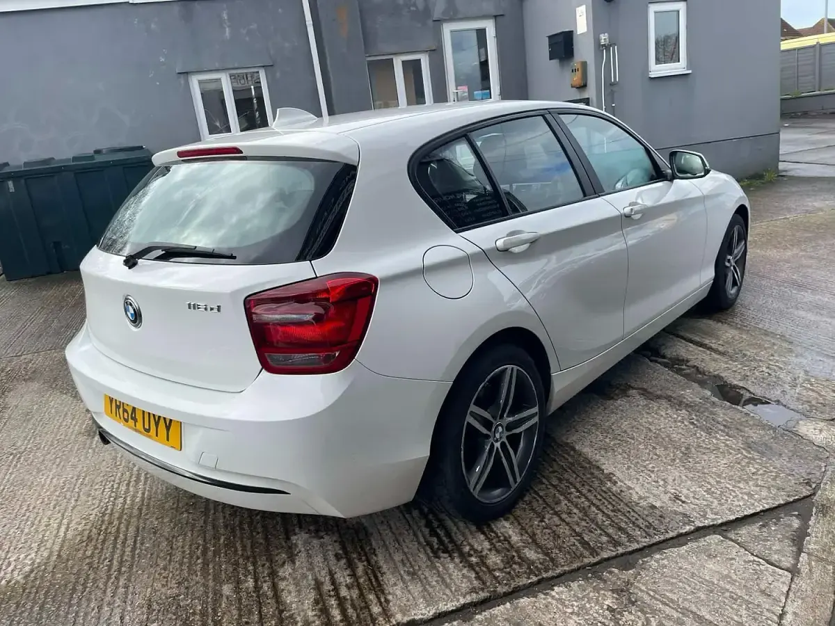 Used BMW 116 Sport Line 2014 White Hatchback