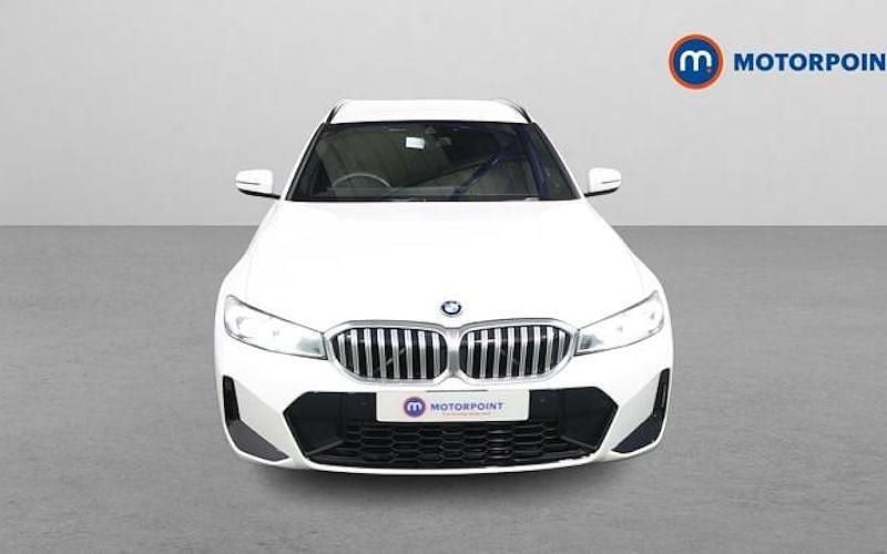 Used BMW 330e M Sport 292 HP (214 kW) 2024 White Estate