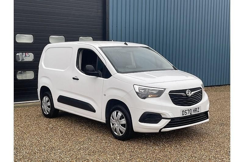 Used Vauxhall Combo Sportive 100 HP (73 kW) 2020 White Van