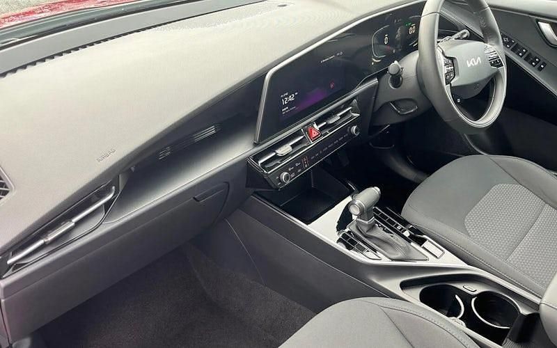 Used Kia Niro 129 HP (94 kW) 2025 Red SUV