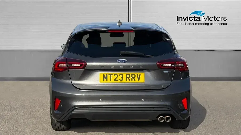Second-hand Ford Focus ST-Line 155 CP (114 kW) 2023 Gri Hatchback