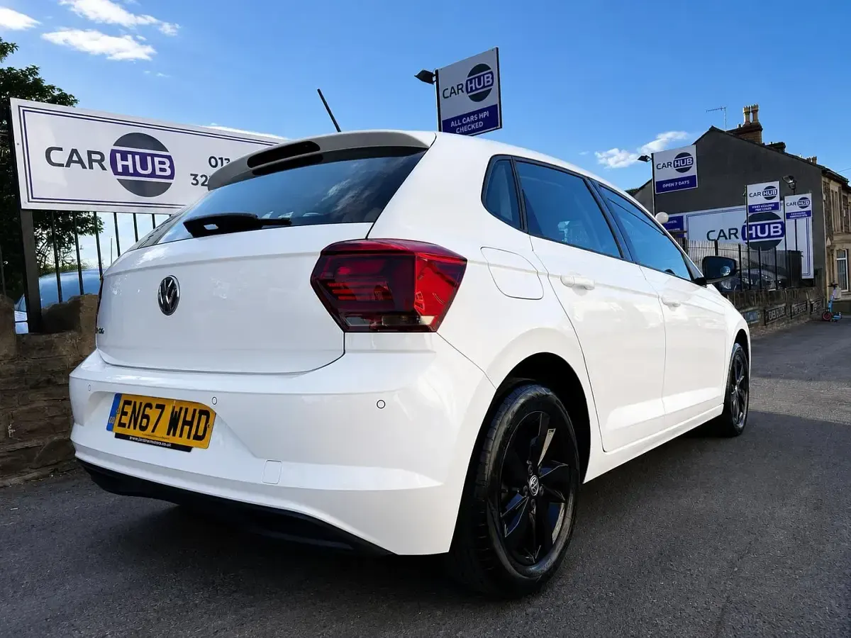 Used VW Polo SE 95 HP (69 kW) 2018 White Hatchback