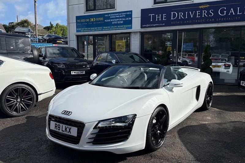 Begagnad Audi R8 Spyder 430 HK (316 kW) 2012