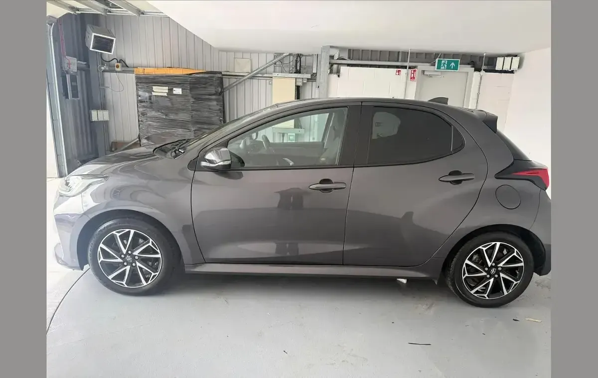 Used Toyota Yaris Design 113 HP (83 kW) 2022 Grey Hatchback