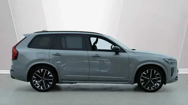 Usado Volvo XC90 Ultra 250 HP (183 kW) 2025 SUV