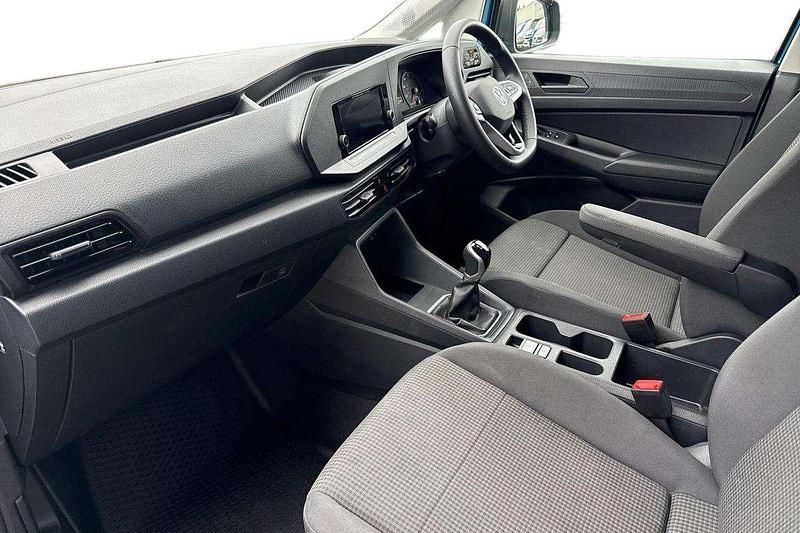 Used VW Caddy 101 HP (74 kW) 2024 Blue MPV