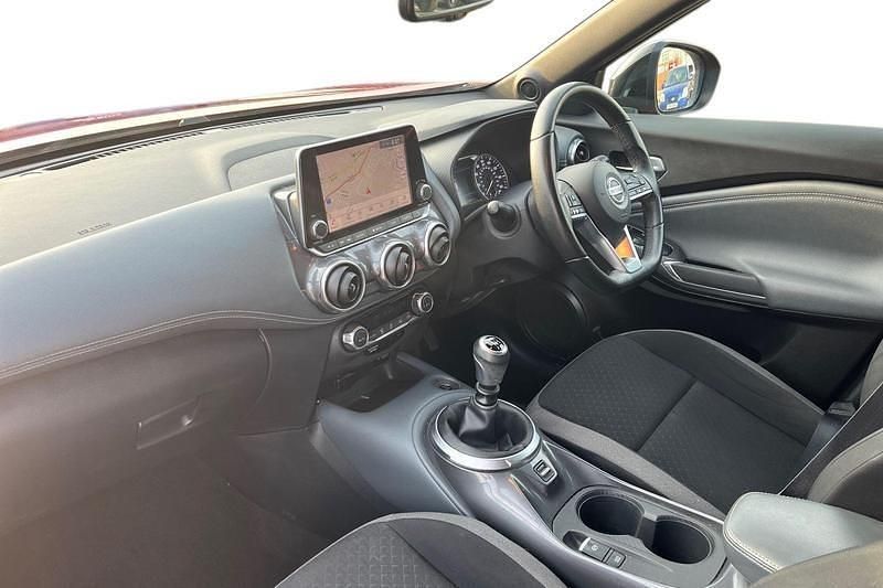 Used Nissan Juke N-Connecta 112 HP (82 kW) 2021 Red SUV