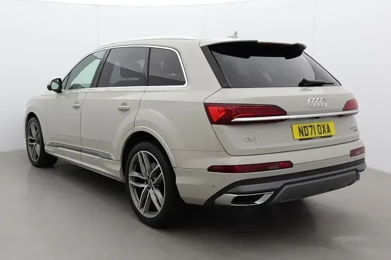Usado Audi Q7 S-Line 340 CV (250 kW) 2022 Beige SUV