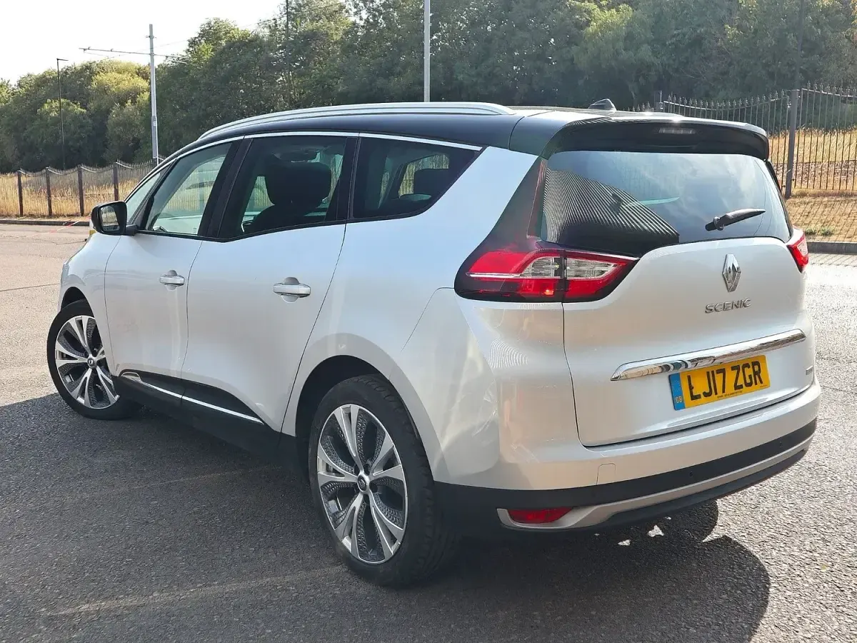 Used Renault Grand Scénic IV Dynamique 108 HP (79 kW) 2017 Silver/black MPV