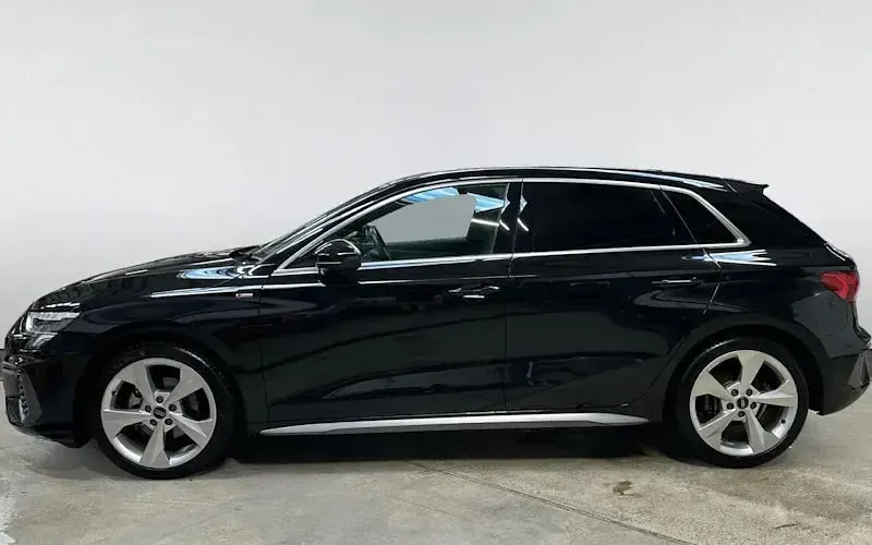 Used Audi A3 Sportback S-Line 150 HP (110 kW) 2024 Hatchback