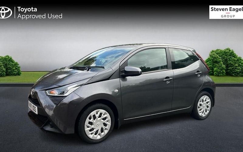Used Toyota Aygo X-play 72 HP (52 kW) 2021 Hatchback
