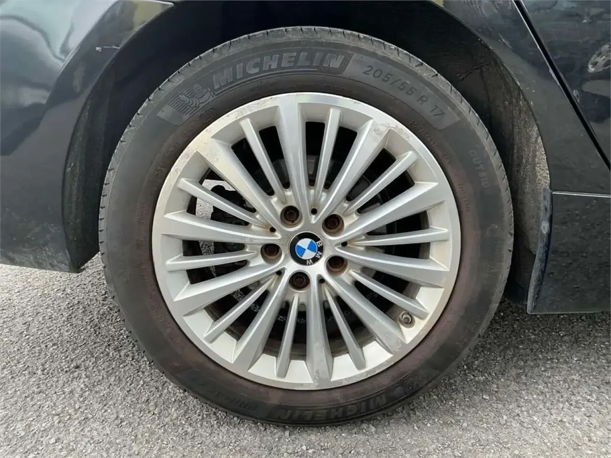 Used BMW 218 Luxury Line 2015 Black Estate