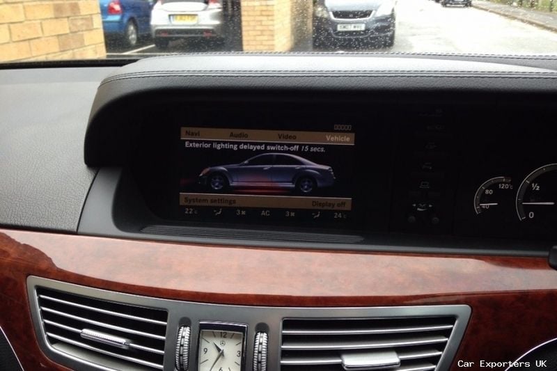 Used Mercedes S320 235 HP (172 kW) 2006 Sedan