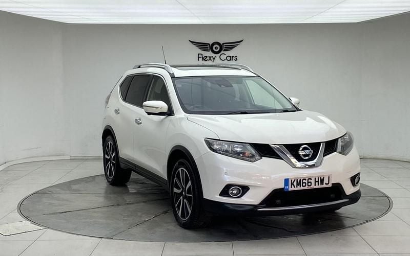 White Used 2016 Nissan X-Trail N-Vision SUV | £7,995 (Fair price) - Image 1/4