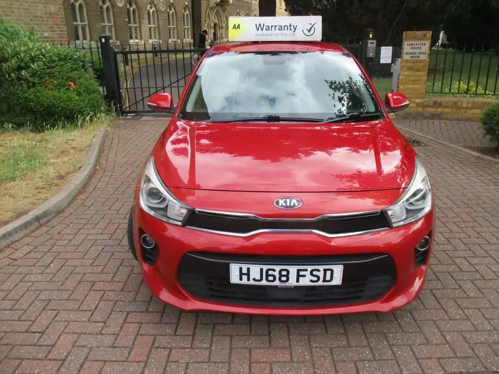 Used Kia Rio 99 HP (72 kW) 2018 Red Hatchback