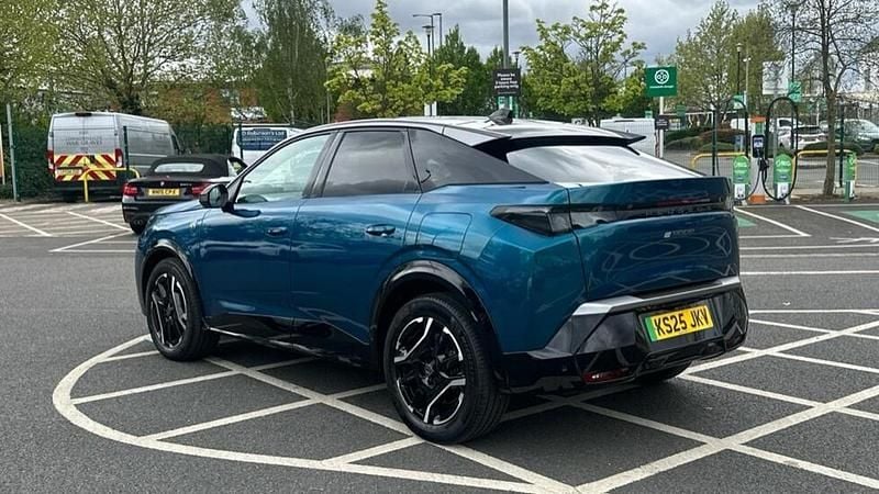 Used Peugeot e-3008 GT 152 kW (207 HP) 2025 Blue SUV