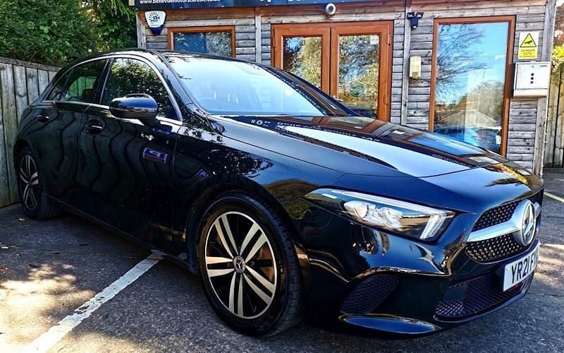 Begagnad Mercedes A200 150 HK (110 kW) 2021 Svart Halvkombi