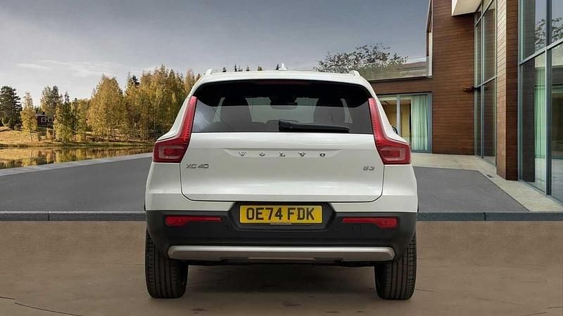 Used Volvo XC40 Ultra 163 HP (119 kW) 2024 White SUV