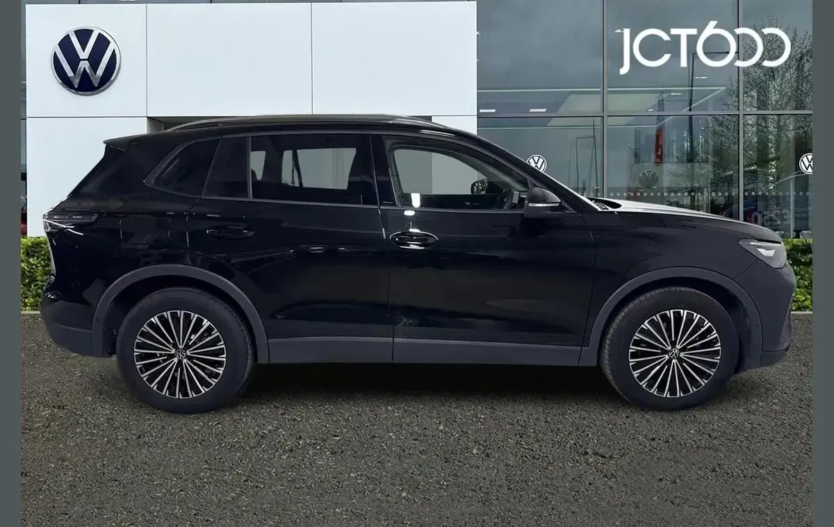 Used VW Tiguan Match 150 HP (110 kW) 2025 Black SUV