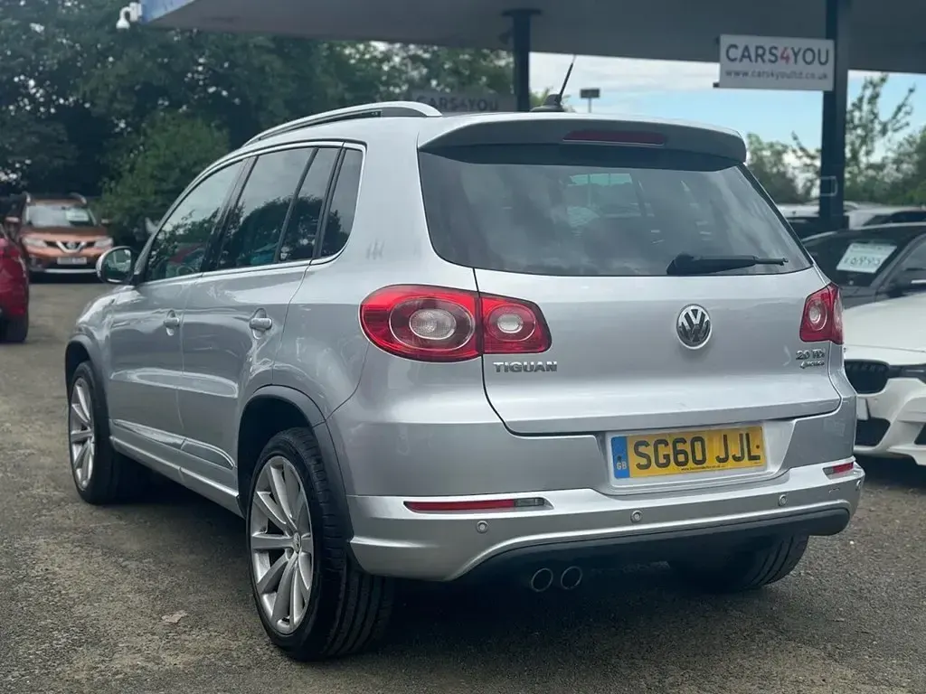 Second-hand VW Tiguan Match 168 CP (123 kW) 2010 Argintiu SUV