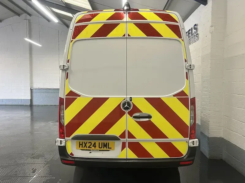 Used Mercedes Sprinter Premium 170 HP (125 kW) 2024 White Van