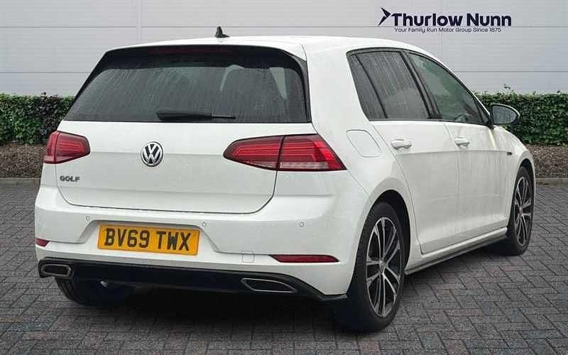 Used VW Golf VII R-line 150 HP (110 kW) 2019 White Hatchback